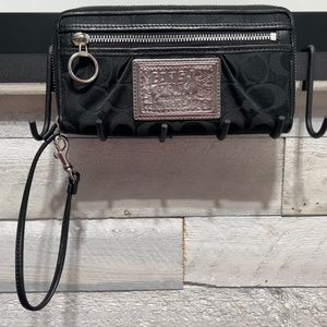 NWOT Coach Poppy Signature Wallet/Wristlet